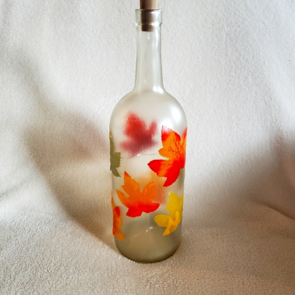 🍁🍂Hand Crafted Fall Leaves Wine Bottle w/ lights